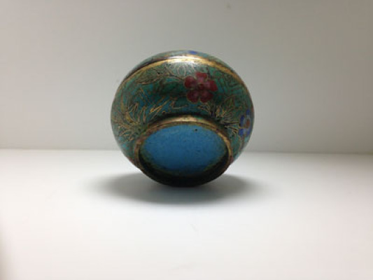 Cloisonne lidded cup     Late 18th century - China view one