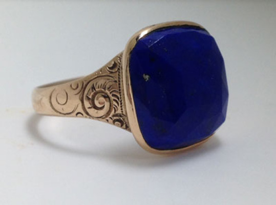 Finest Lapis gold ring view two